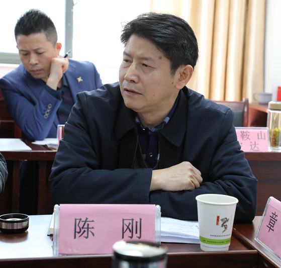 陈刚_副本.jpg